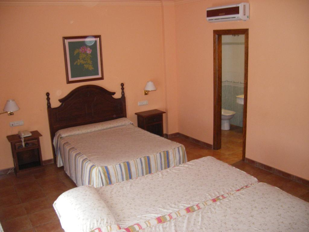 อัลเบนไซเร โฮเทล Hotel Fuensanta  ภายนอก รูปภาพ